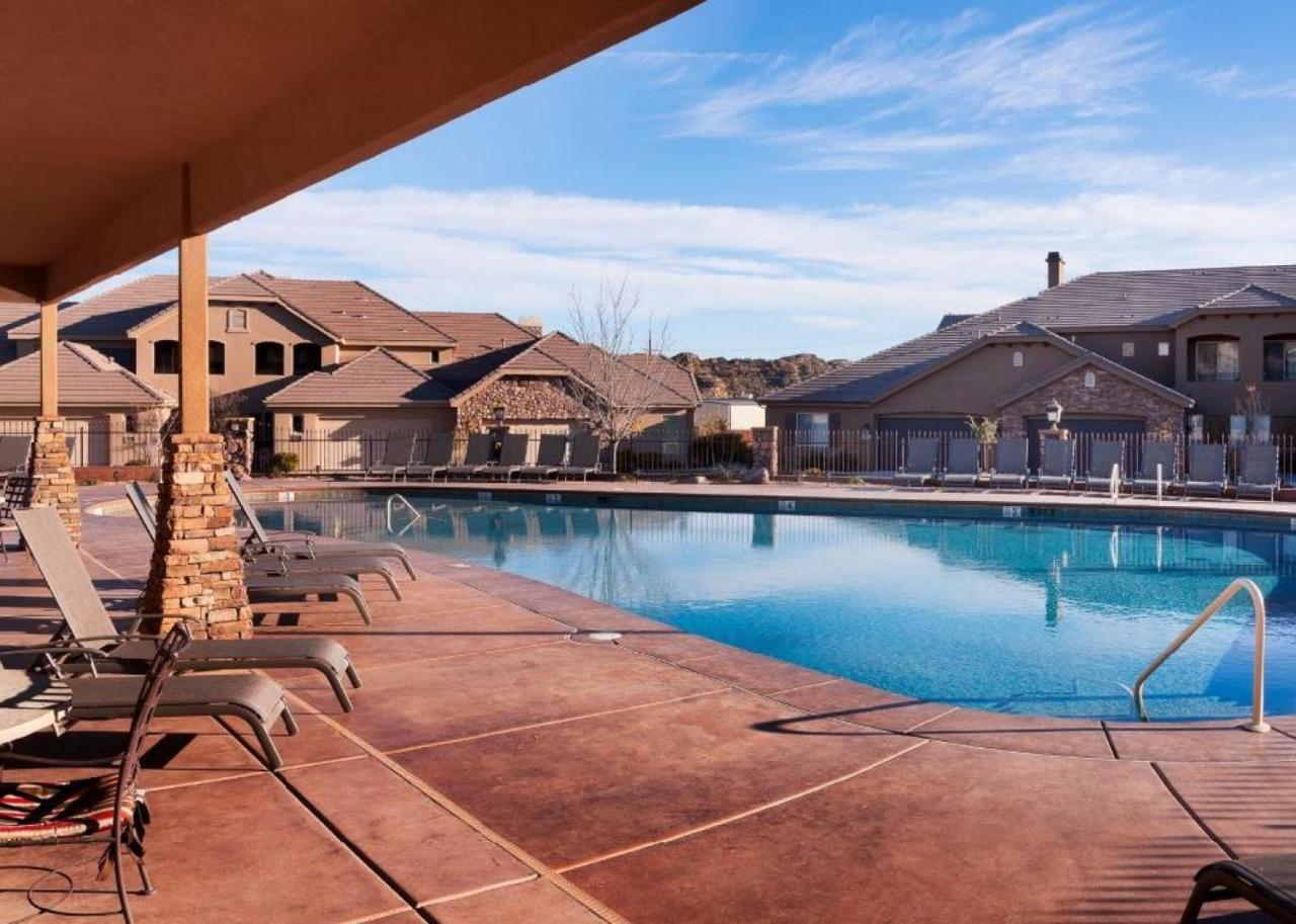 A Home Away - Stay And Play Washington Exterior photo